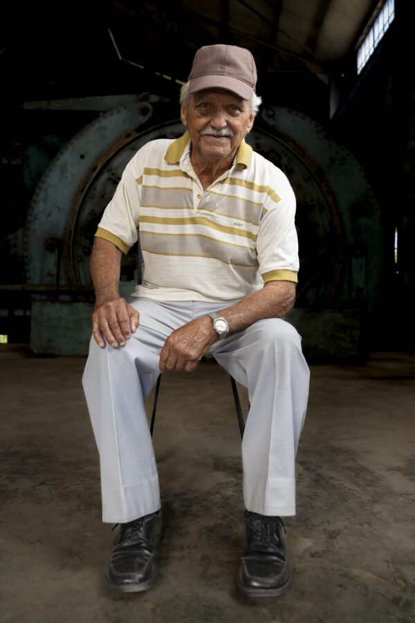 Der Käfig und die dreizehn Spiegel der Zeit